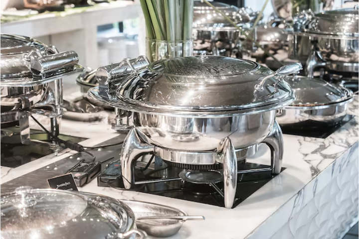 How Proper Kitchenware Selection Improves Restaurant Efficiency